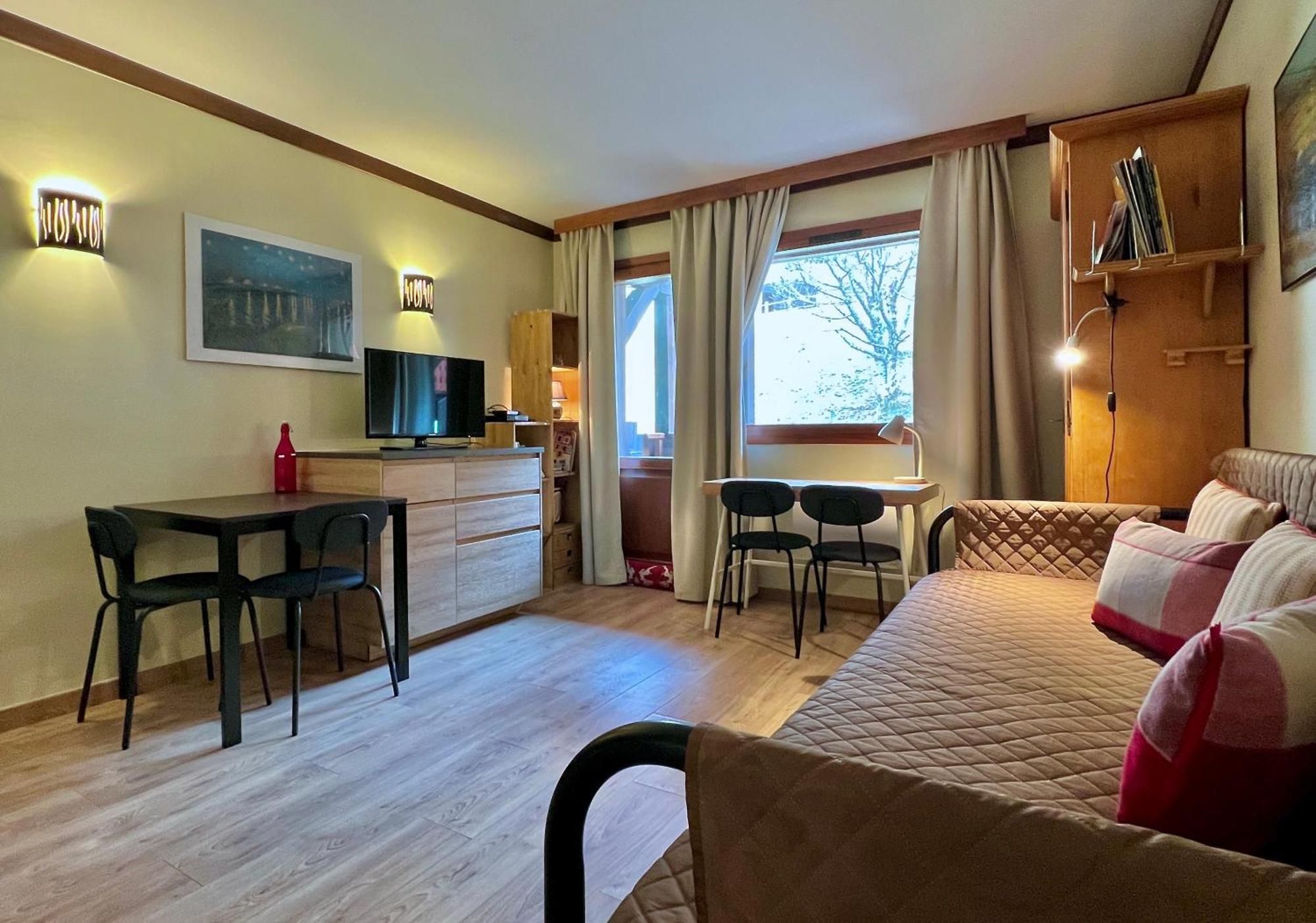 Bellevue Apartment *