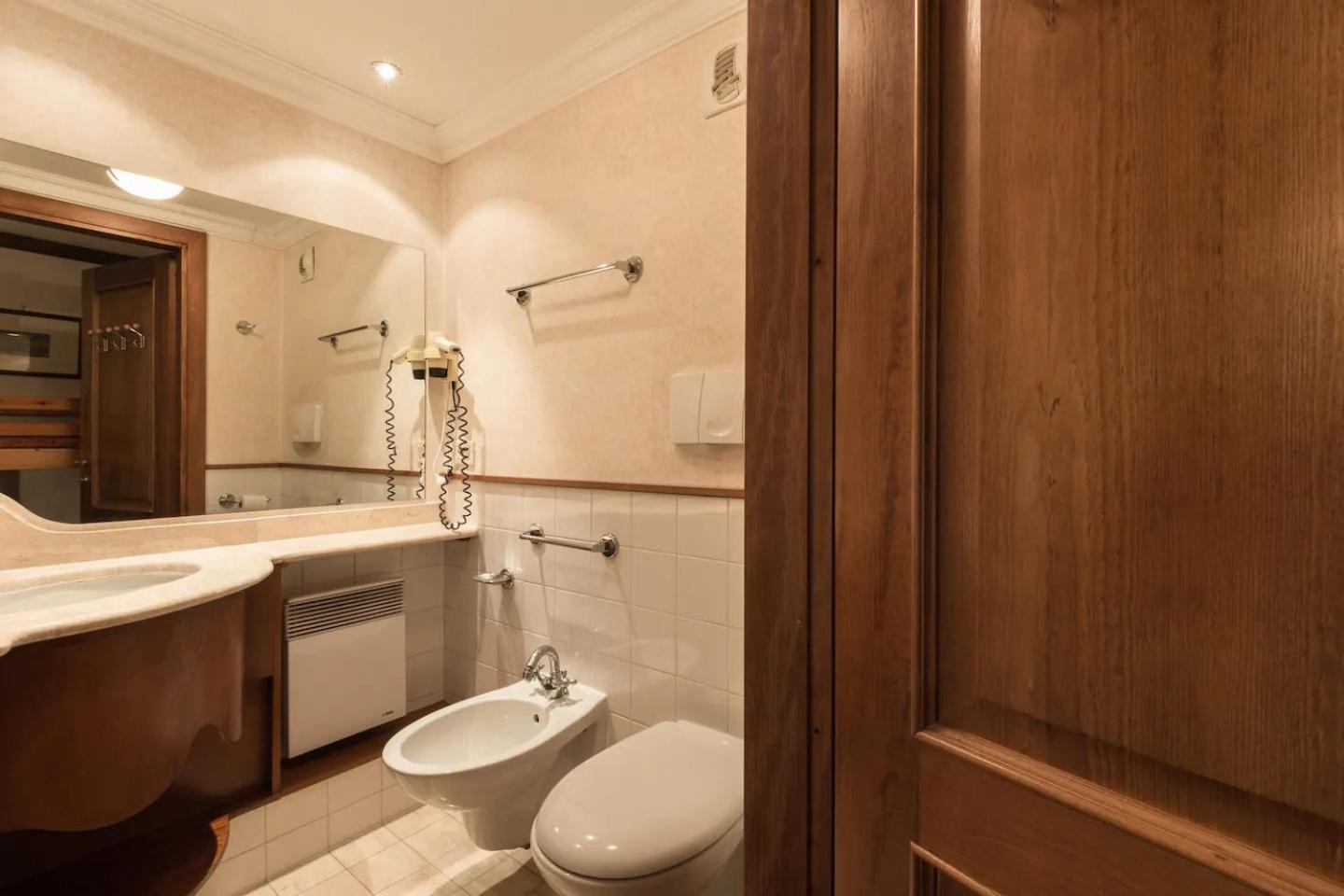 Bellevue Apartment *